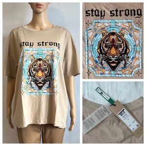 NWT Noisy May Women’s Oversized Stay Strong Tiger T-Shirt, Size M